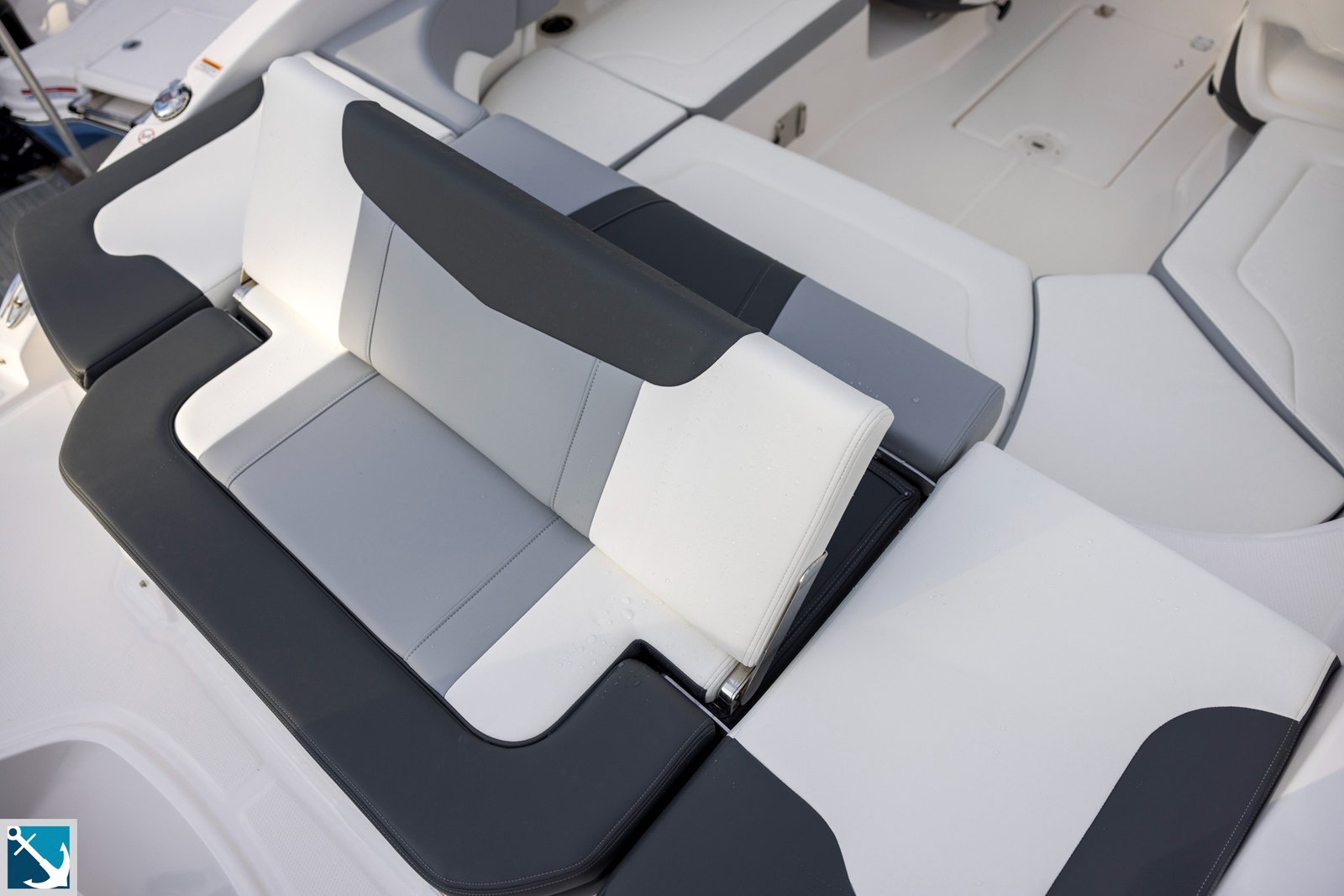 2024 Chaparral 23 SSI OB For Sale - Image 17