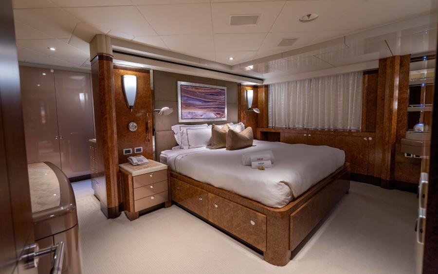 2004 Oceanfast Full Displacement 4 - Image 15