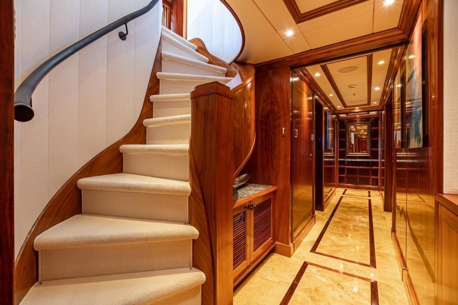 2009 Trinity Yachts UNBRIDLED FOR SALE - Image 10
