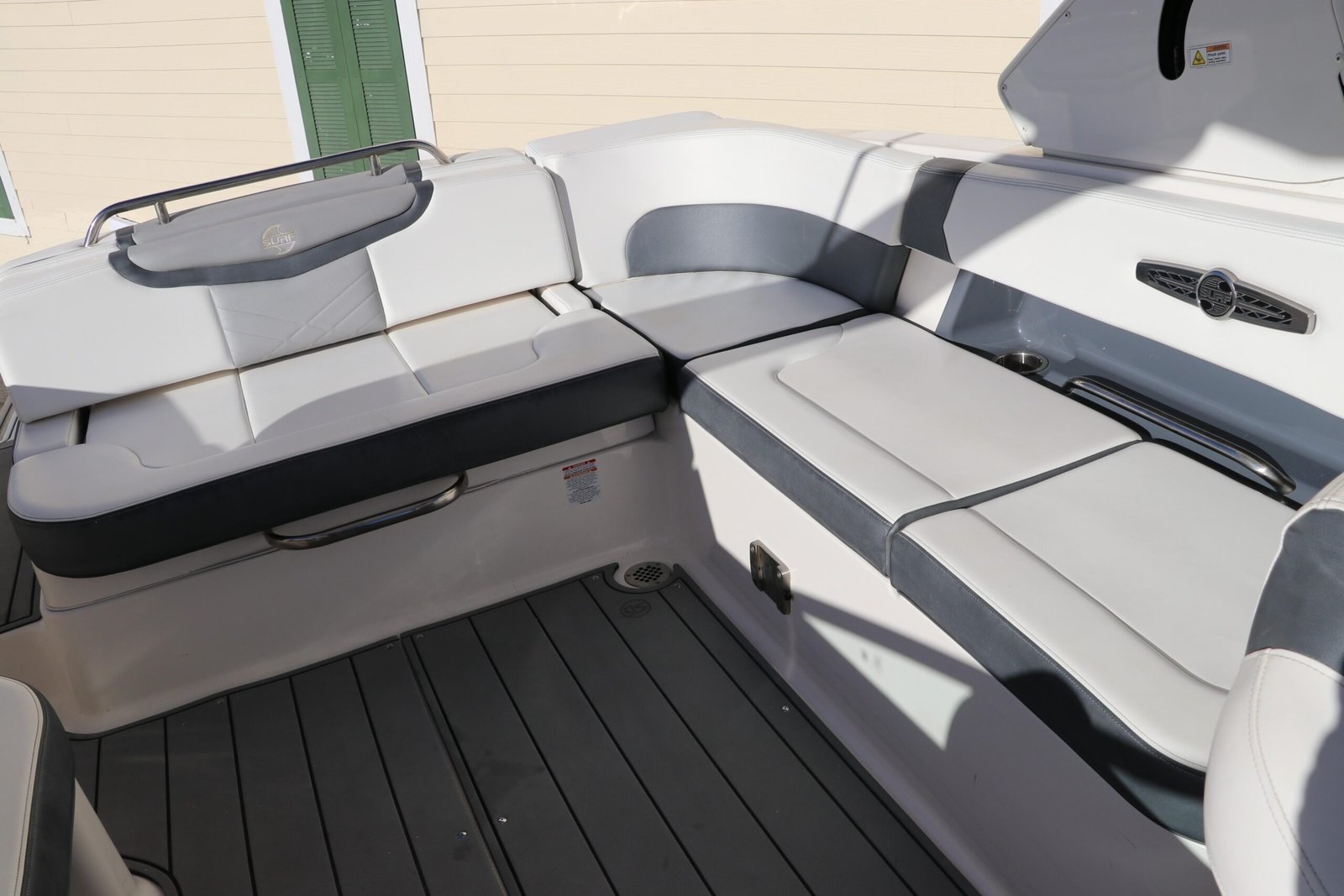 2021 Chaparral 30 Surf For Sale - Image 9