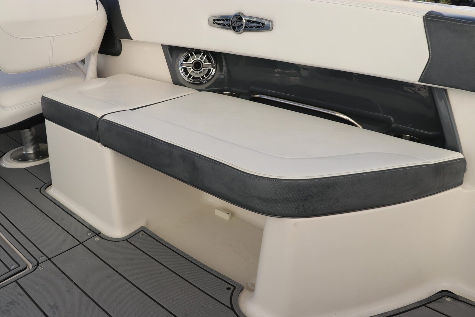 2021 Chaparral 30 Surf For Sale - Image 10