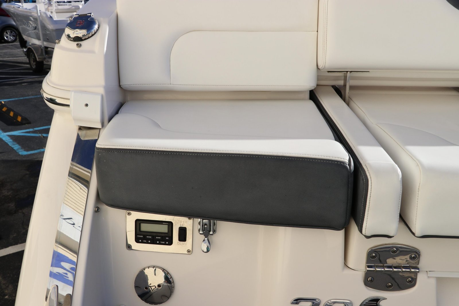 2021 Chaparral 30 Surf For Sale - Image 5