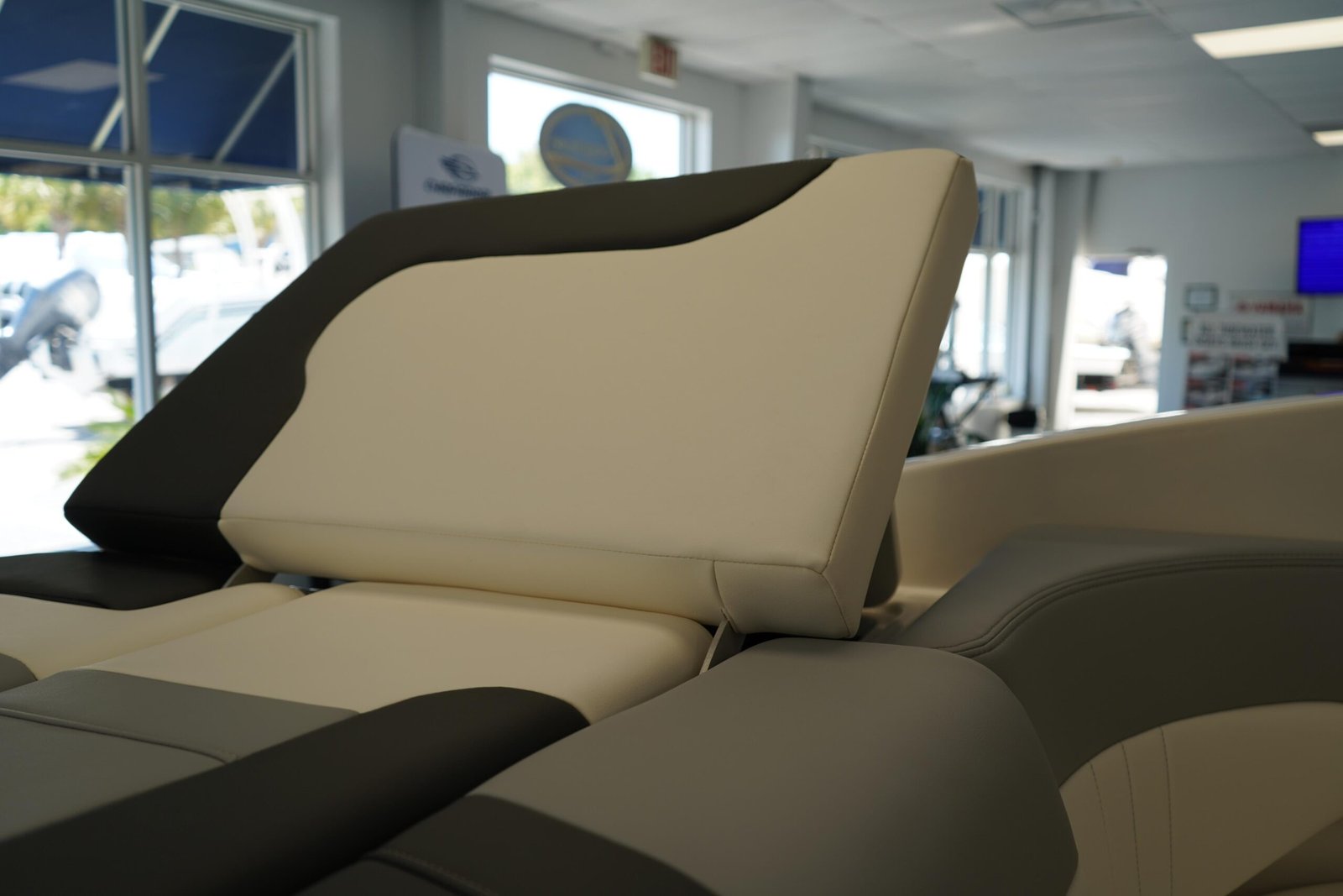 Buy 2024 Chaparral 23 SSi OB - Image 9