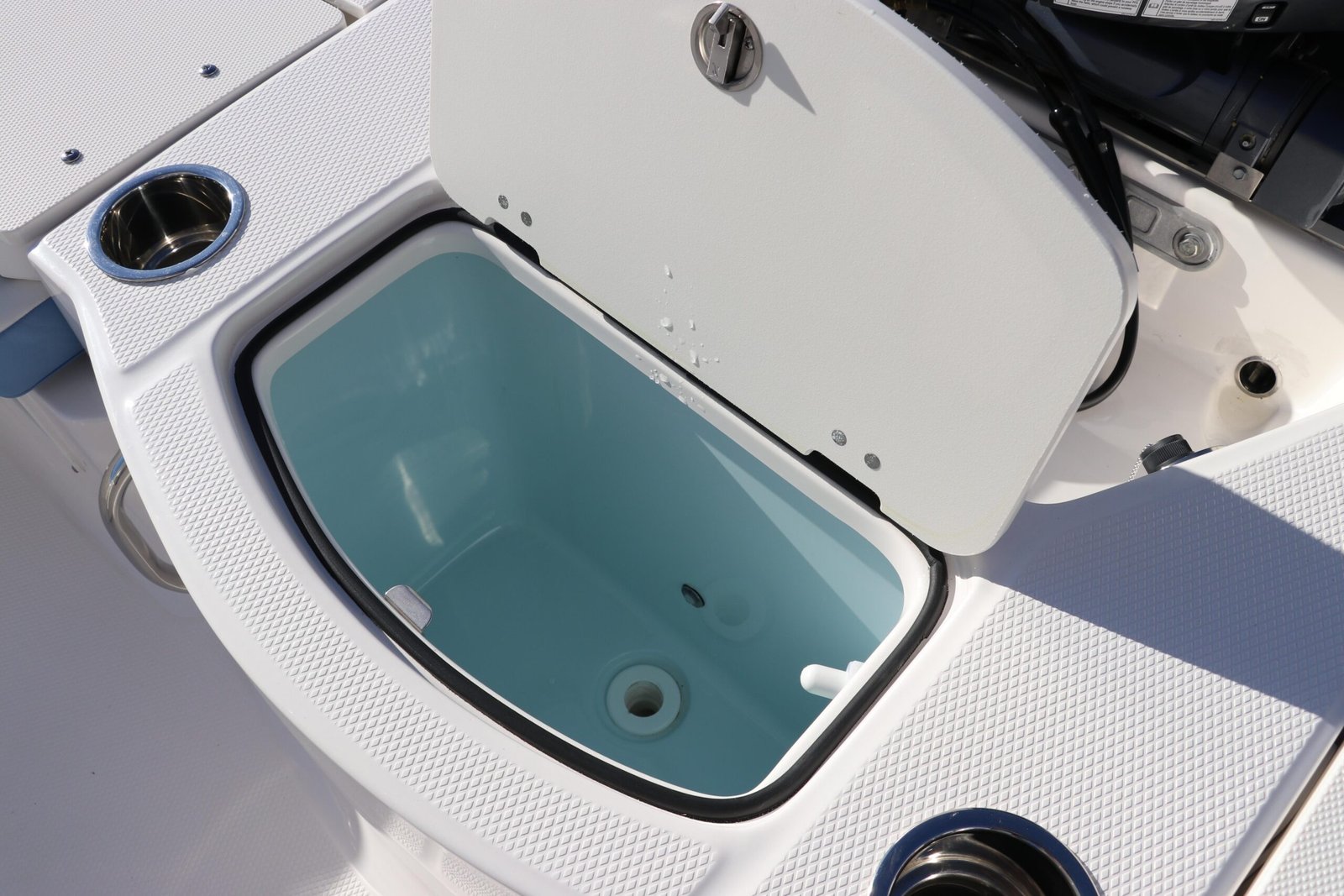 2024 Robalo 206 Cayman For Sale - Image 12