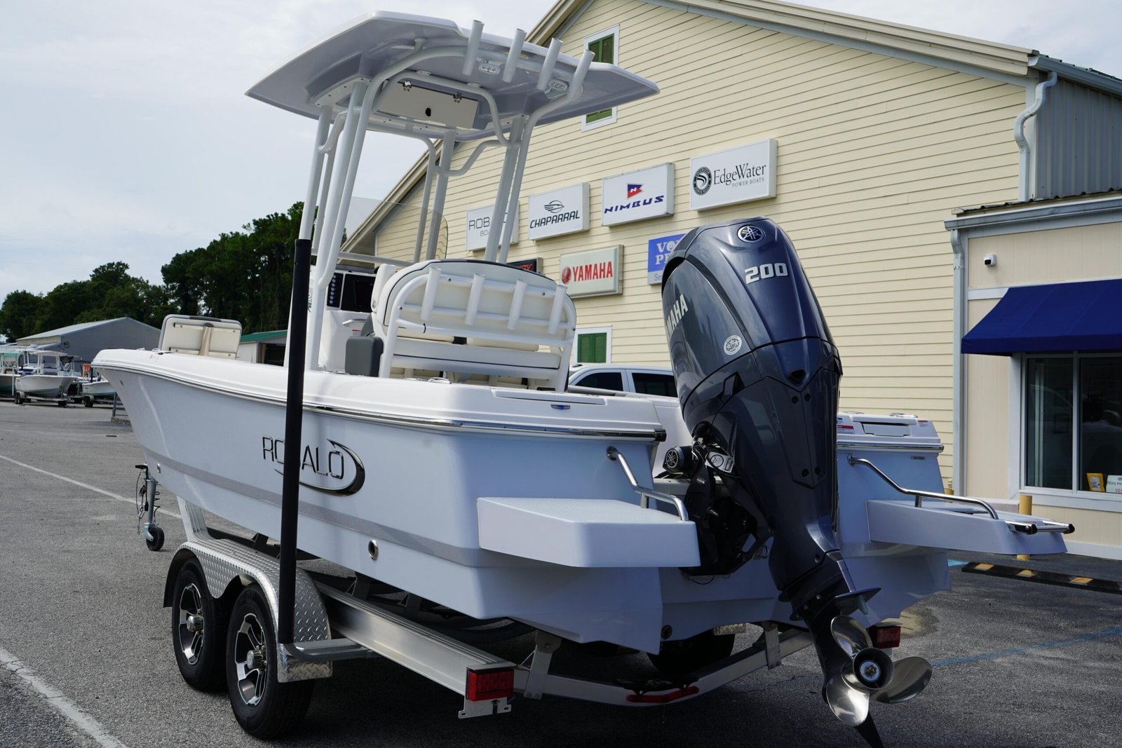 2024 Robalo 266 Cayman For Sale - Image 2