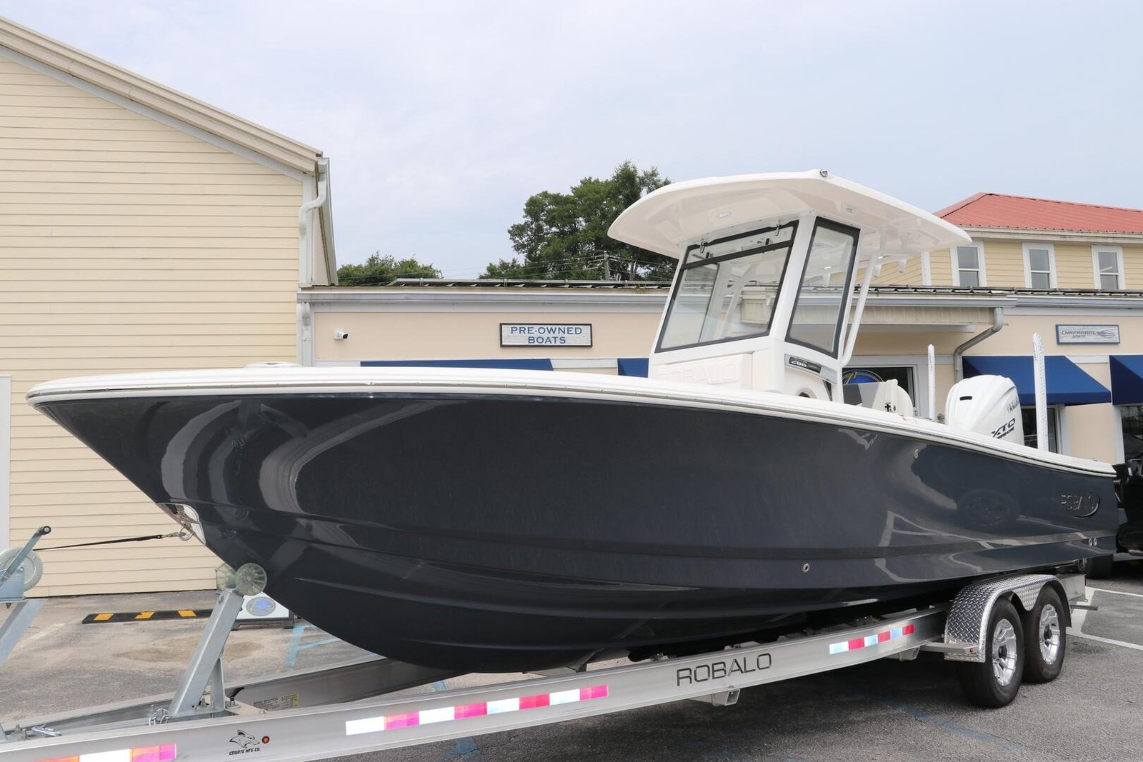 Buy 2024 Robalo 266 Cayman - Image 3