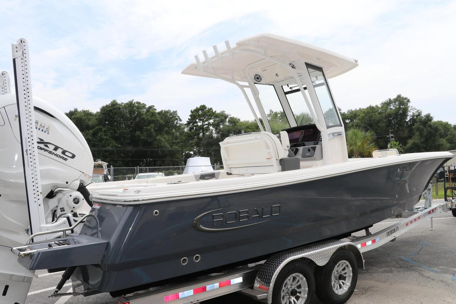 Buy 2024 Robalo 266 Cayman - Image 6