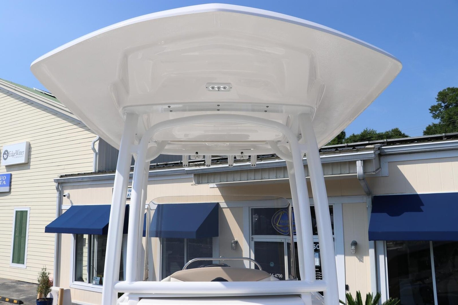 2024 Robalo R222 Explorer For Sale - Image 17