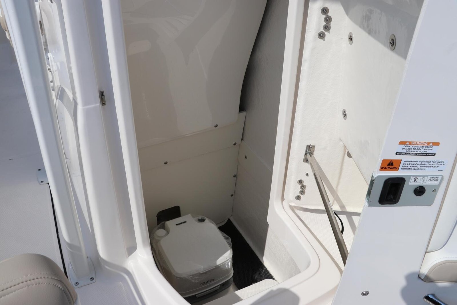 2024 Robalo R222 Explorer For Sale - Image 20