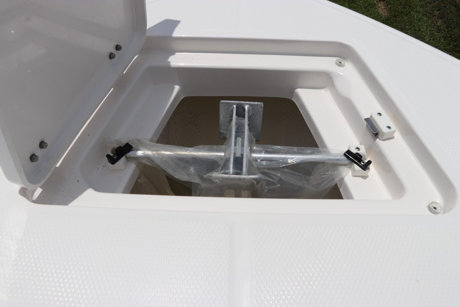 2024 Robalo R230 Center Console For Sale - Image 29