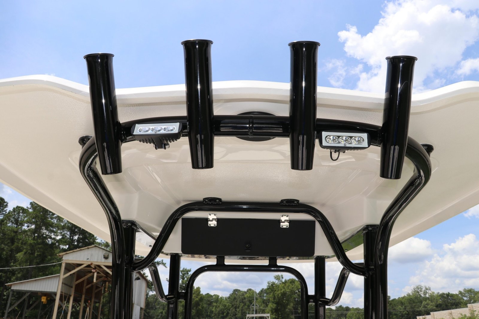 2024 Robalo R230 Center Console For Sale - Image 11