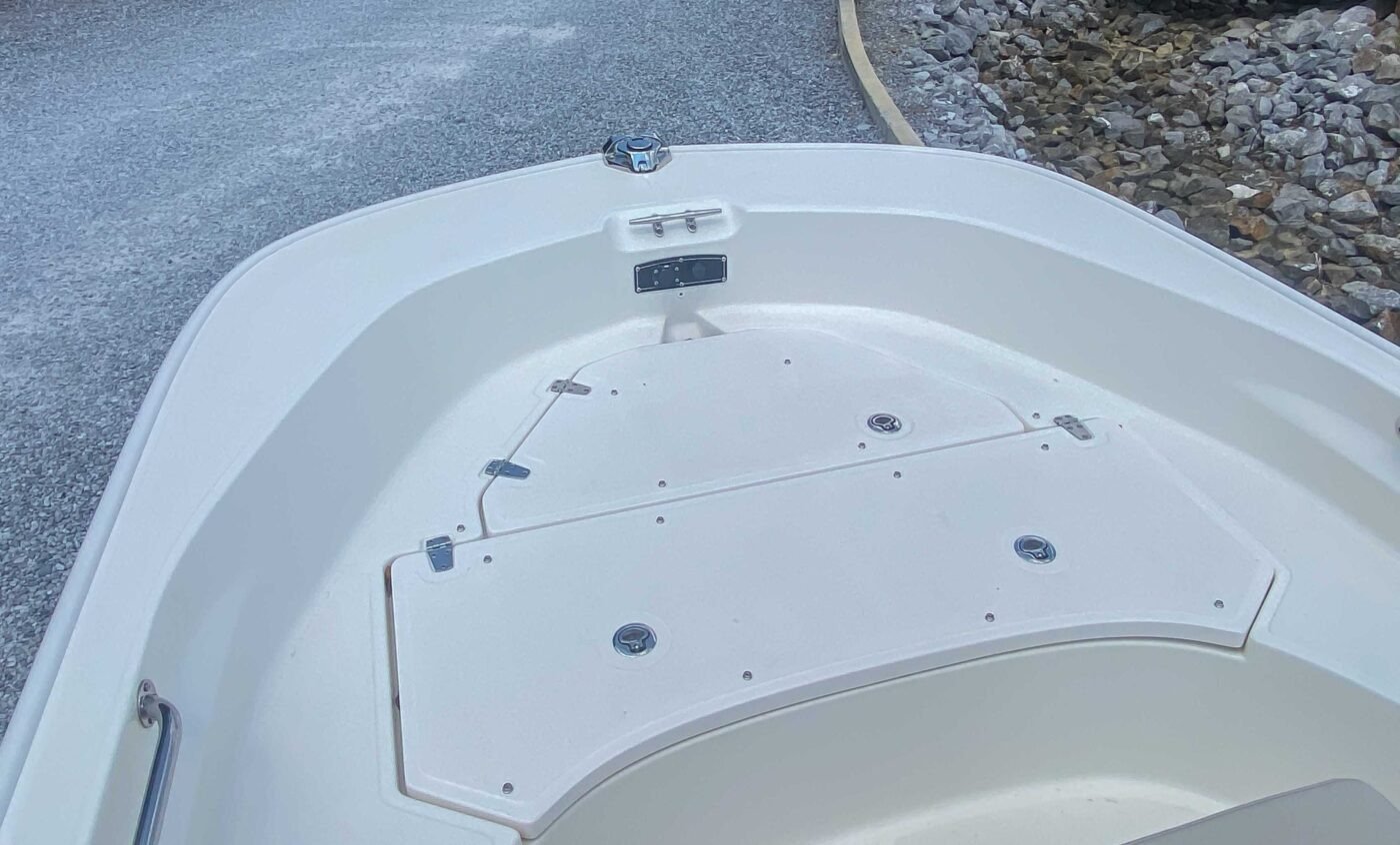 2025 Boston Whaler 170 Montauk - Image 8