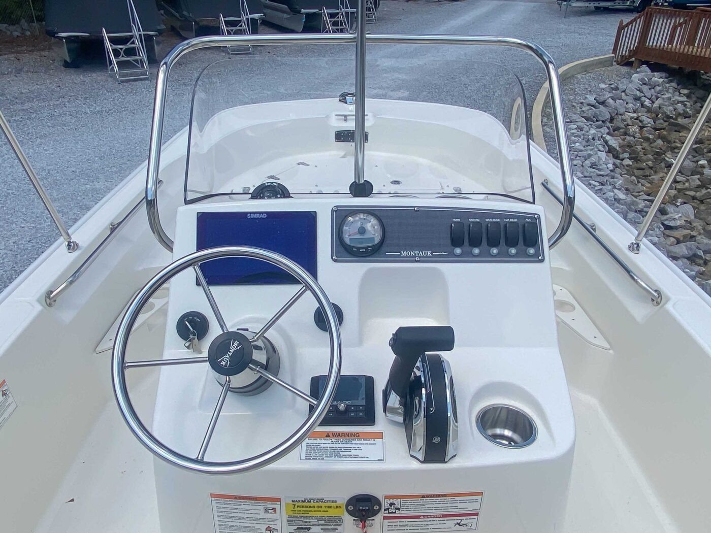 2025 Boston Whaler 170 Montauk - Image 9
