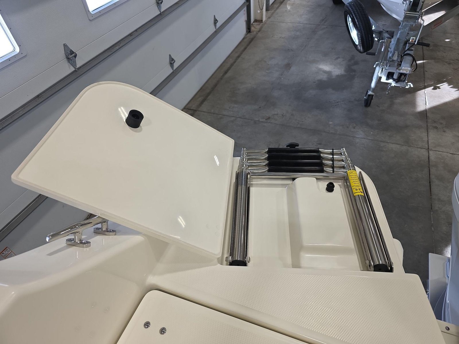 Buy 2025 Boston Whaler 210 Vantage - Image 11