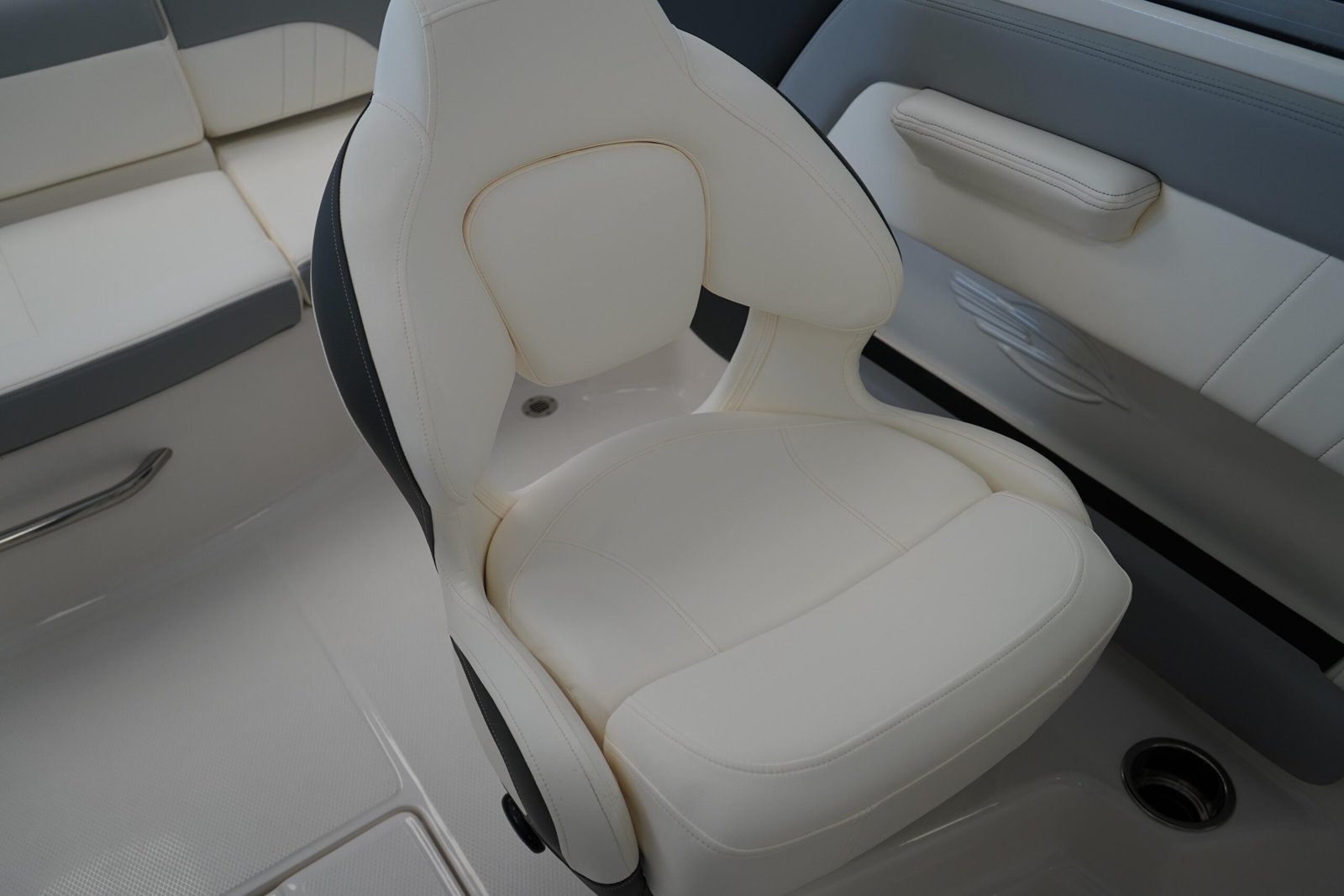 2025 Chaparral 21 SSi OB For Sale - Image 17