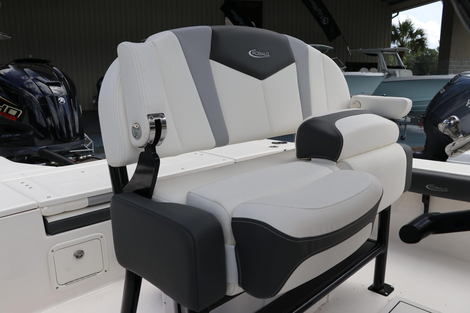 2025 Robalo 226 Cayman For Sale - Image 18