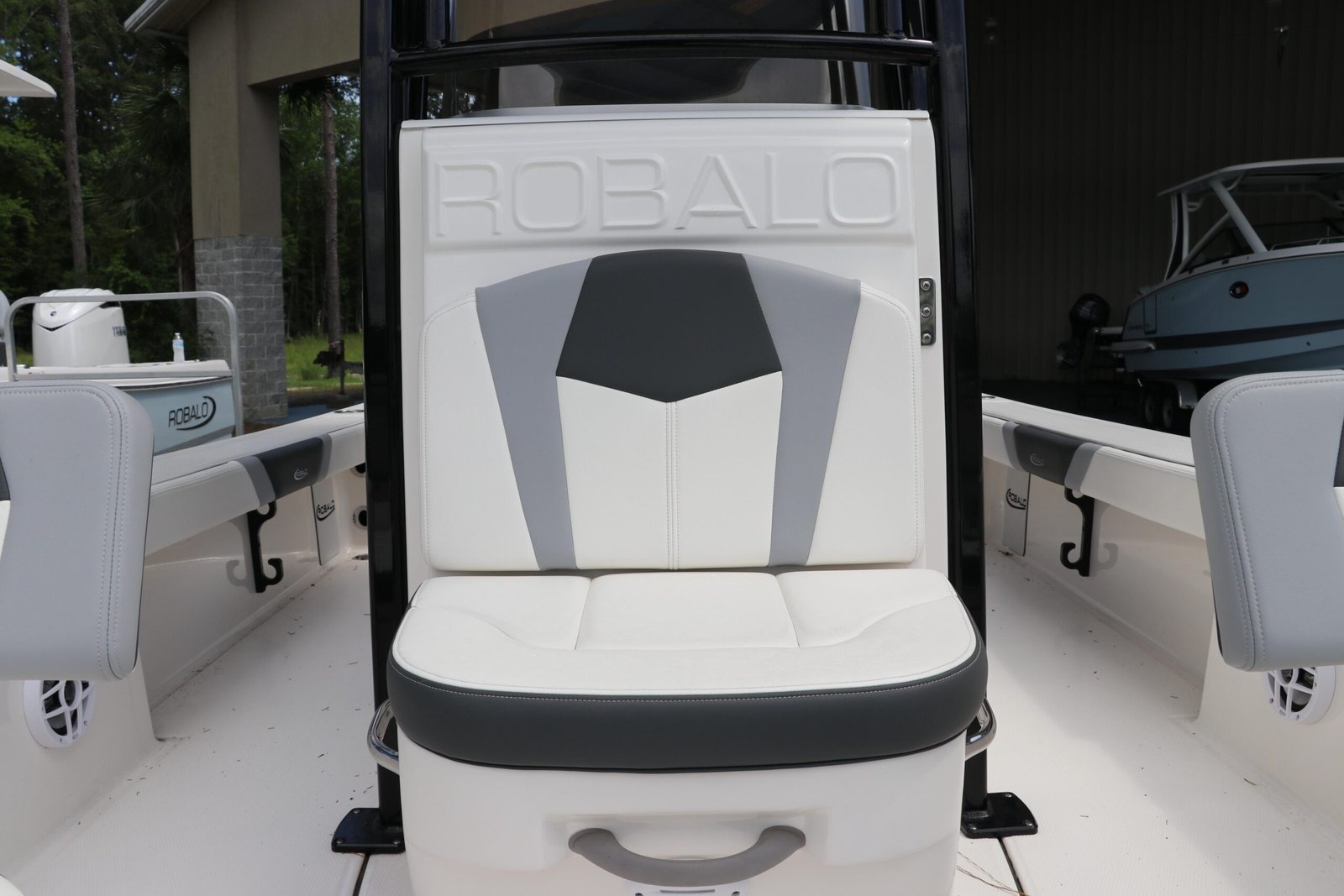 2025 Robalo 226 Cayman For Sale - Image 25