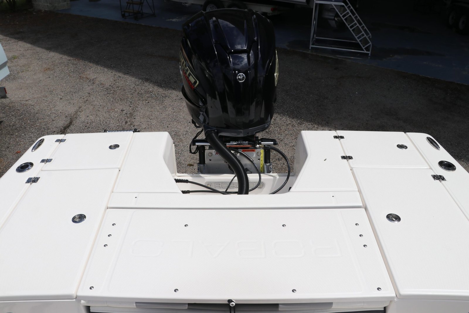 2025 Robalo 226 Cayman For Sale - Image 10