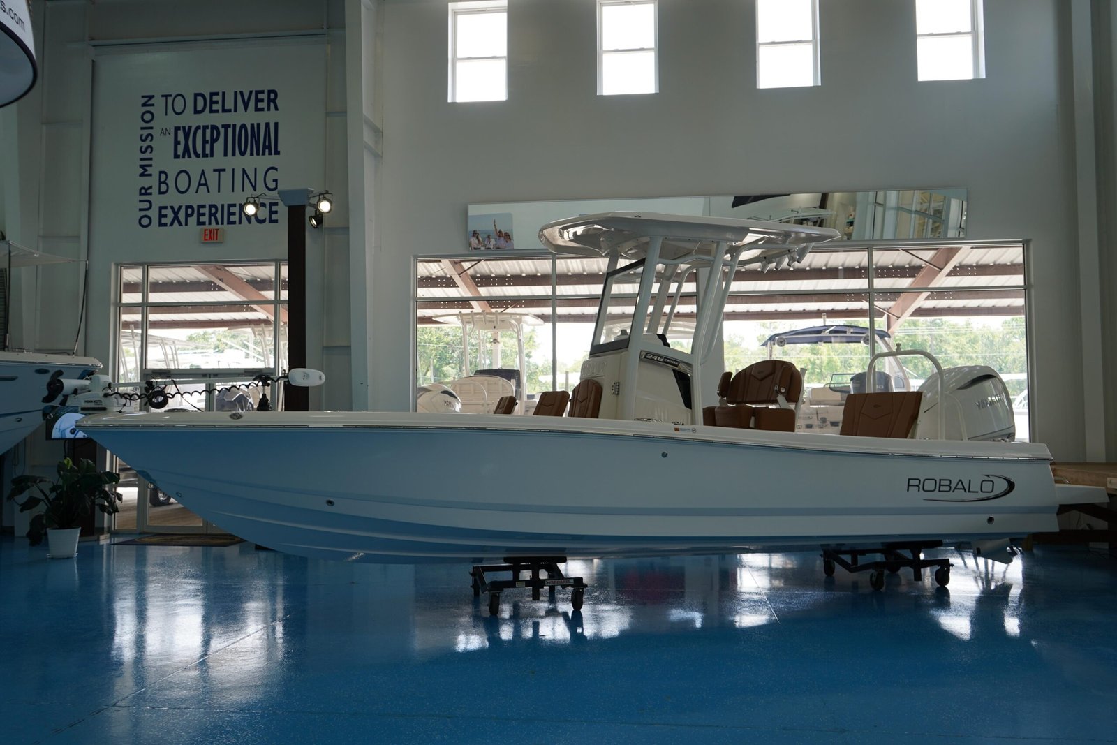 2025 Robalo 246 Cayman For Sale - Image 5