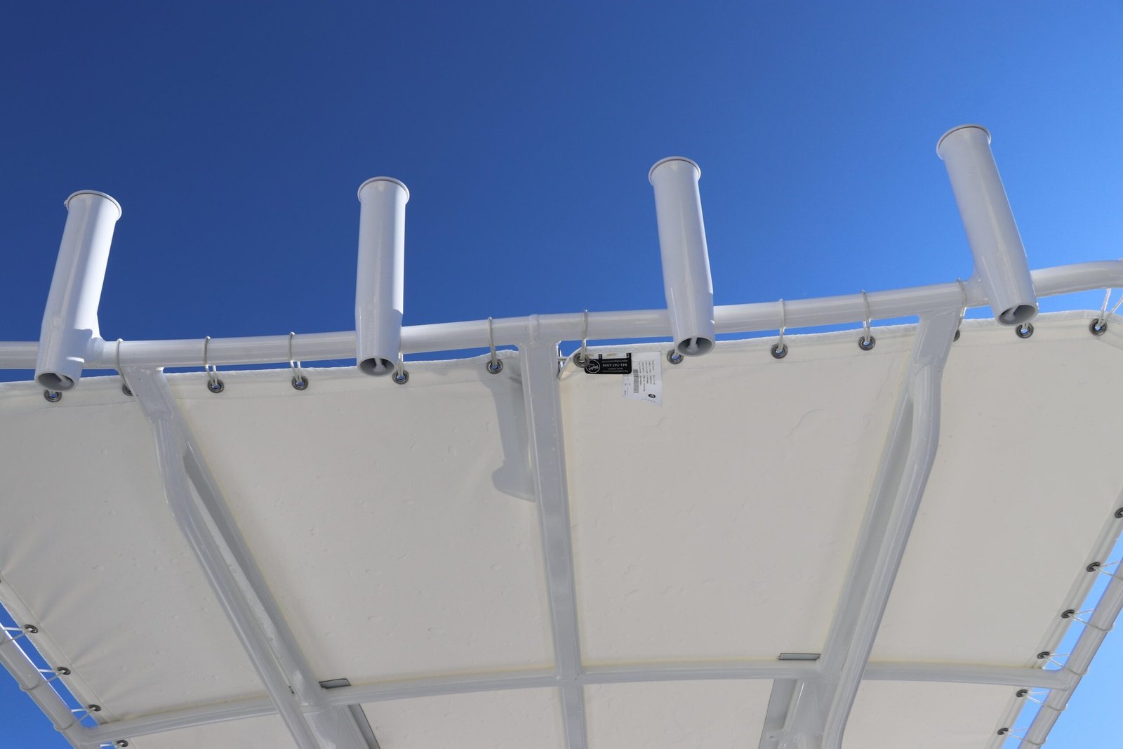 2025 Robalo R200 Center Console - Image 18