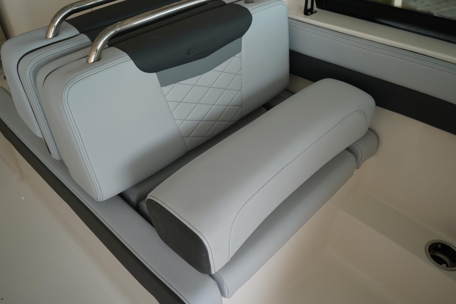 2025 Robalo R257 For Sale - Image 16