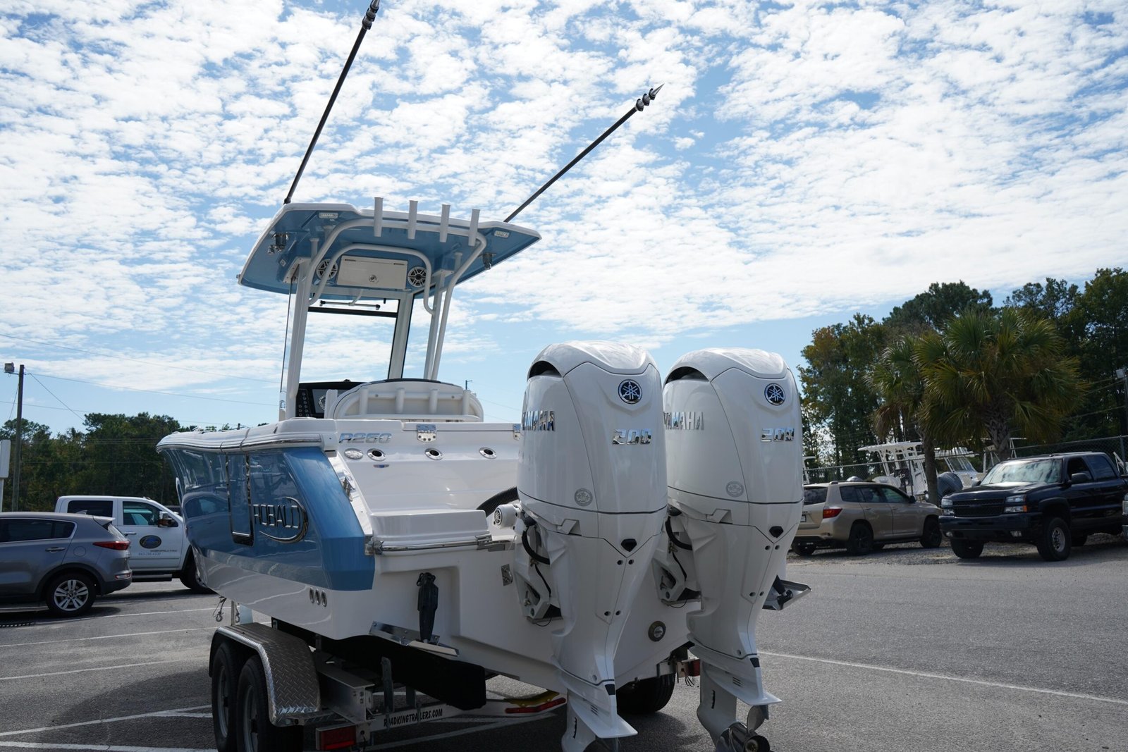 2026 Robalo R250 Center Console - Image 3