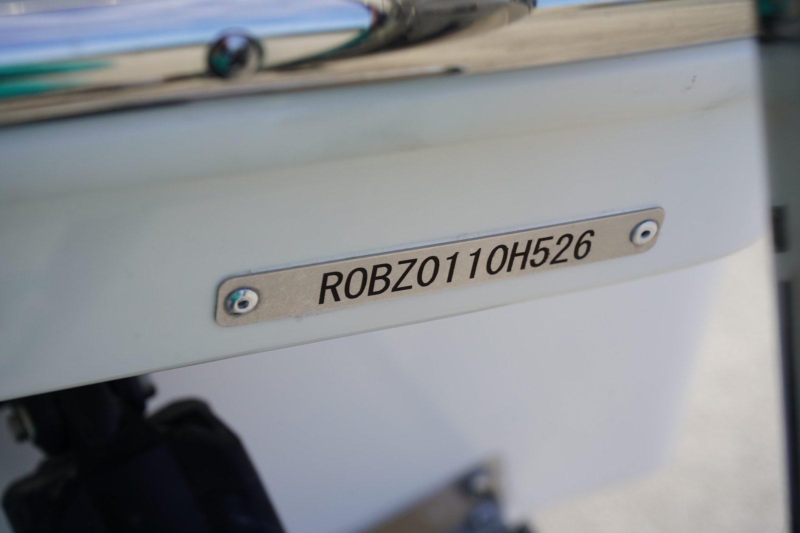 2026 Robalo R250 Center Console - Image 32