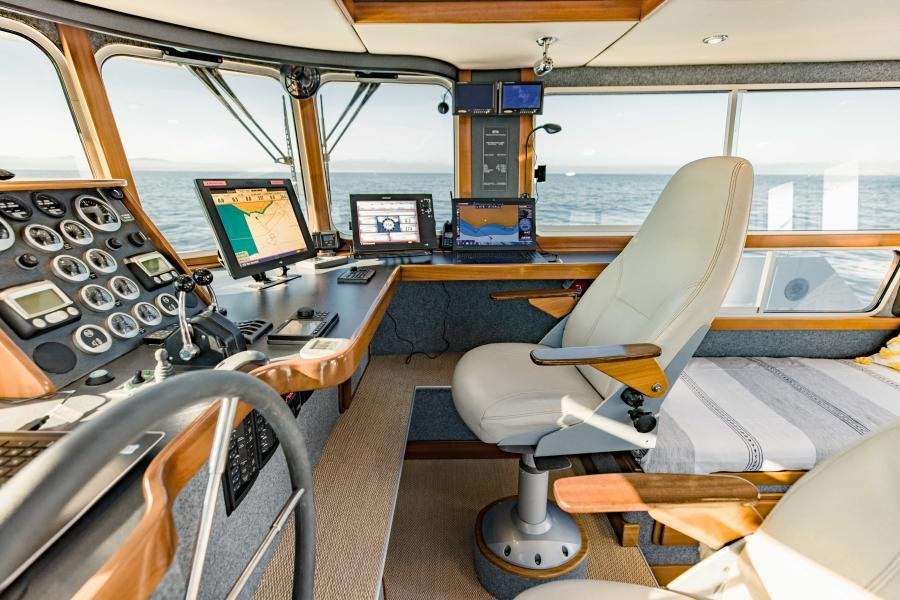 Custom 78 TransOcean Powercat IETA - Image 42