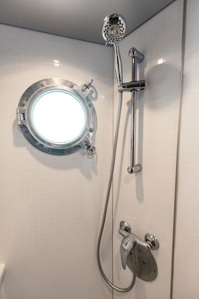 Custom 78 TransOcean Powercat IETA - Image 40