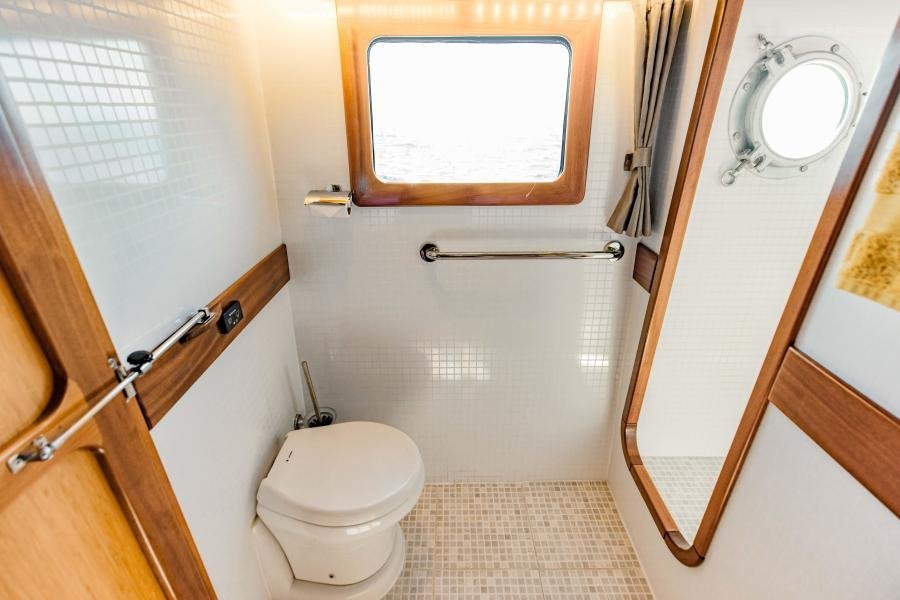 Custom 78 TransOcean Powercat IETA - Image 35