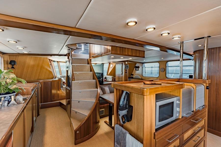 Custom 78 TransOcean Powercat IETA - Image 4