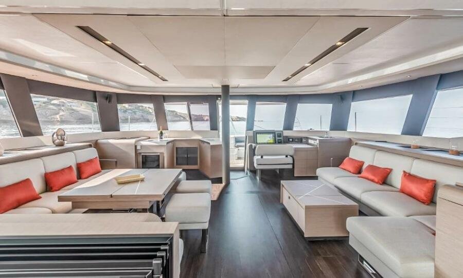 2024 Fountaine Pajot Samana - Image 13