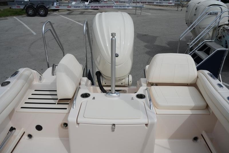 Buy 2026 Grady White Freedom 215 - Image 3