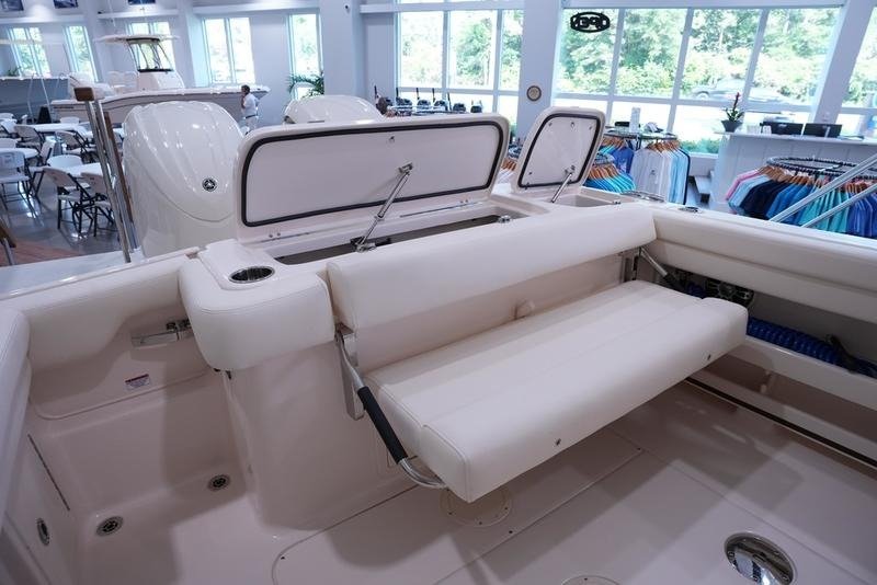 2025 Grady White Freedom 275 For Sale - Image 6