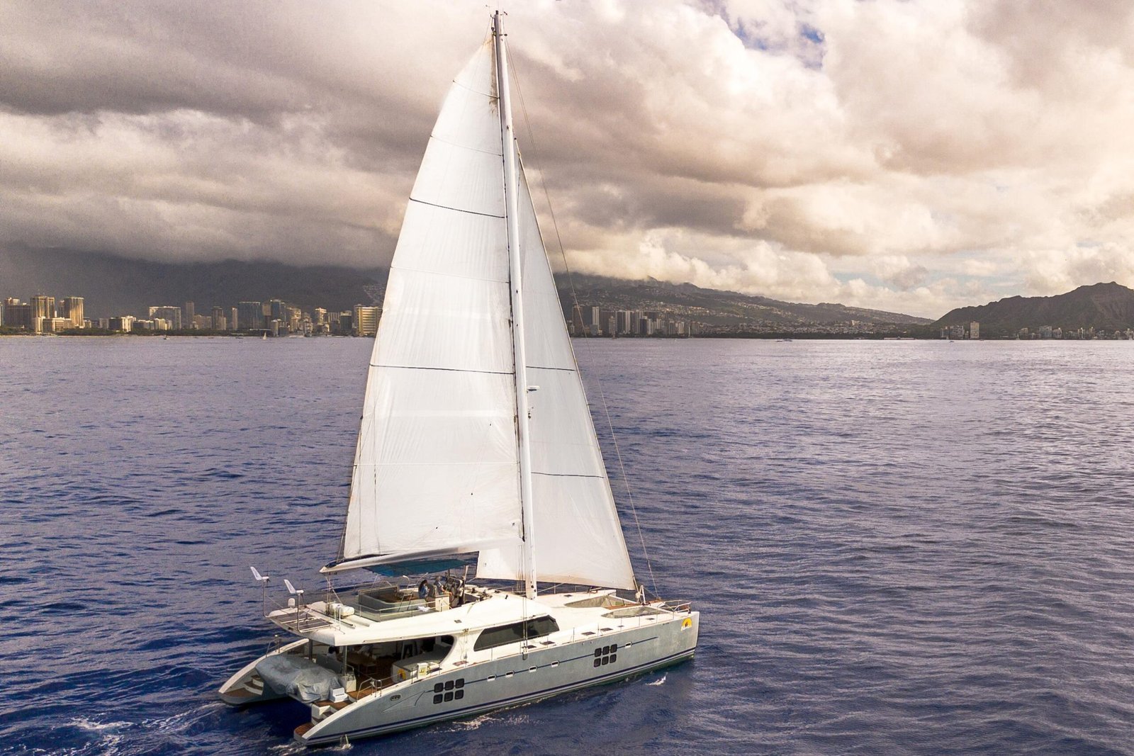Sunreef 70 Sailing Mulan