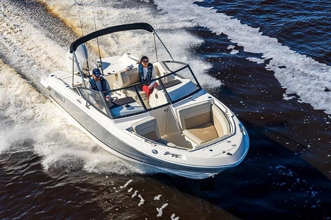 2025 Boston Whaler 210 Vantage - Image 15