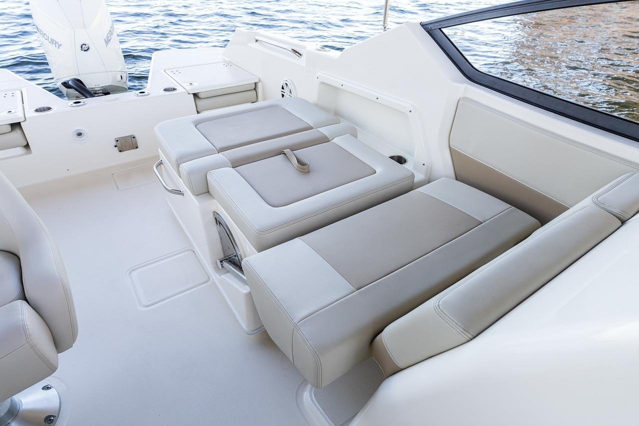 Buy 2025 Boston Whaler 210 Vantage - Image 32