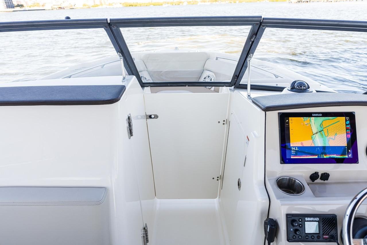 Buy 2025 Boston Whaler 210 Vantage - Image 29