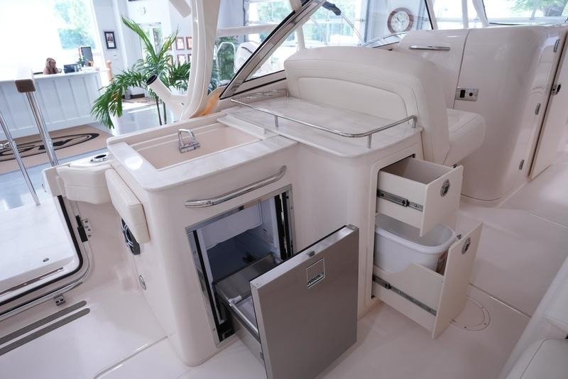 2026 Grady White Freedom 285 For Sale - Image 9