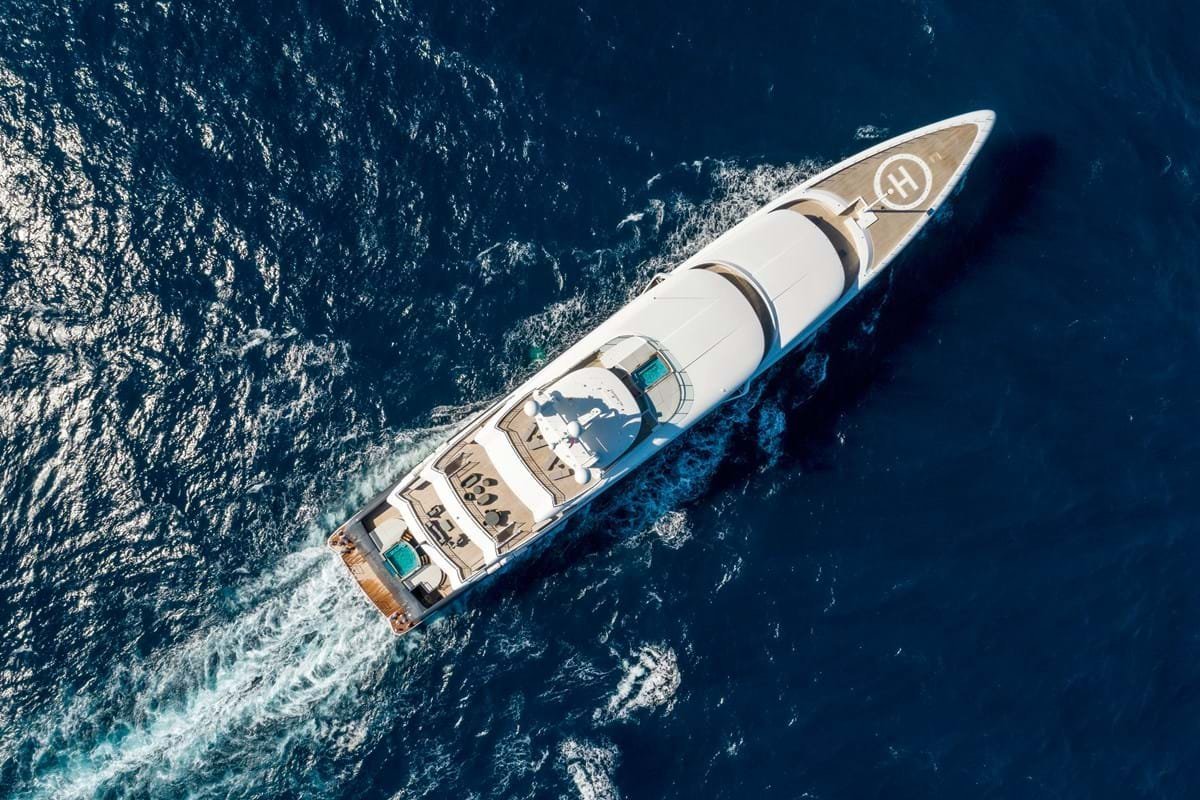 ILLUSION PLUS Motor yacht for sale - Image 30
