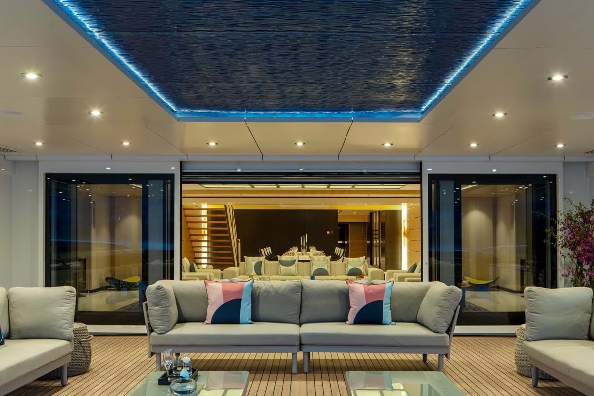 ILLUSION PLUS Motor yacht for sale - Image 21