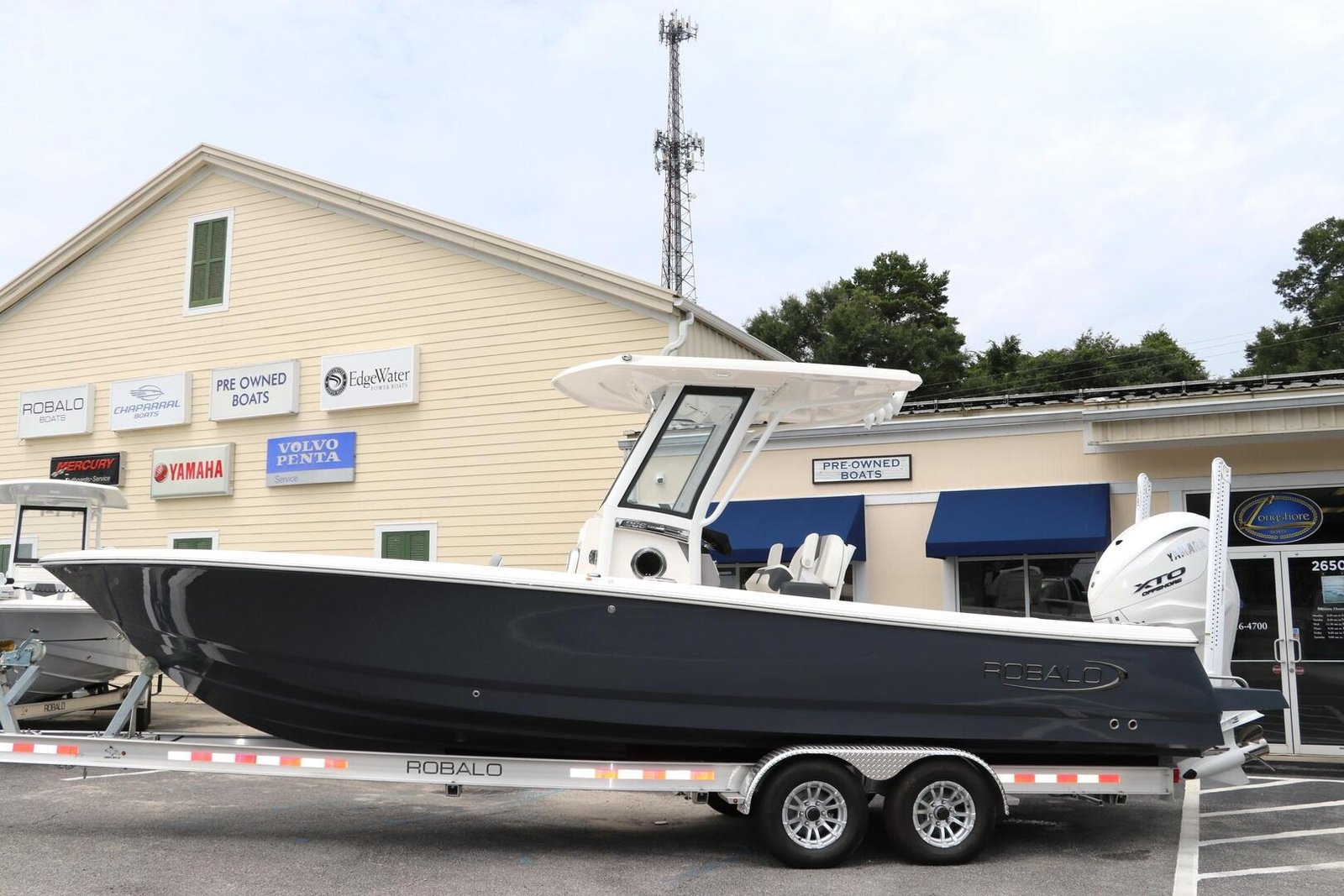 Buy 2024 Robalo 266 Cayman - Image 5
