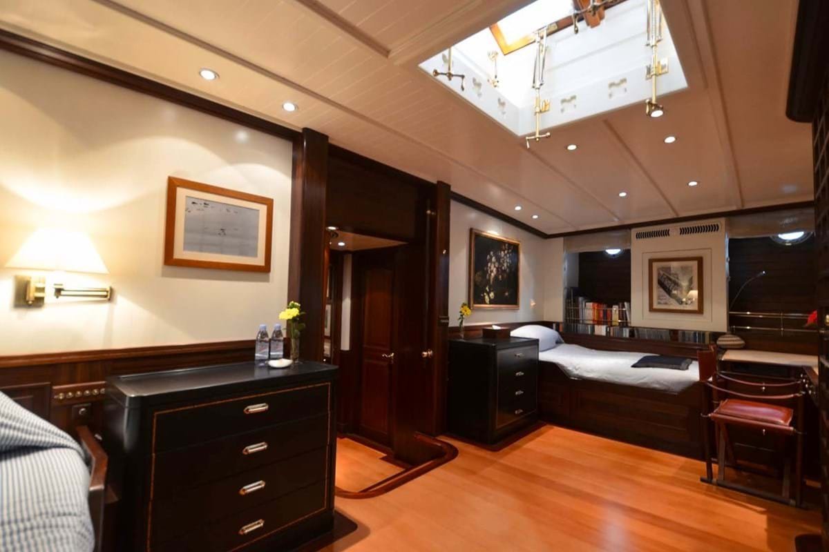 SHENANDOAH OF SARK Sailing yacht for sale - Image 11