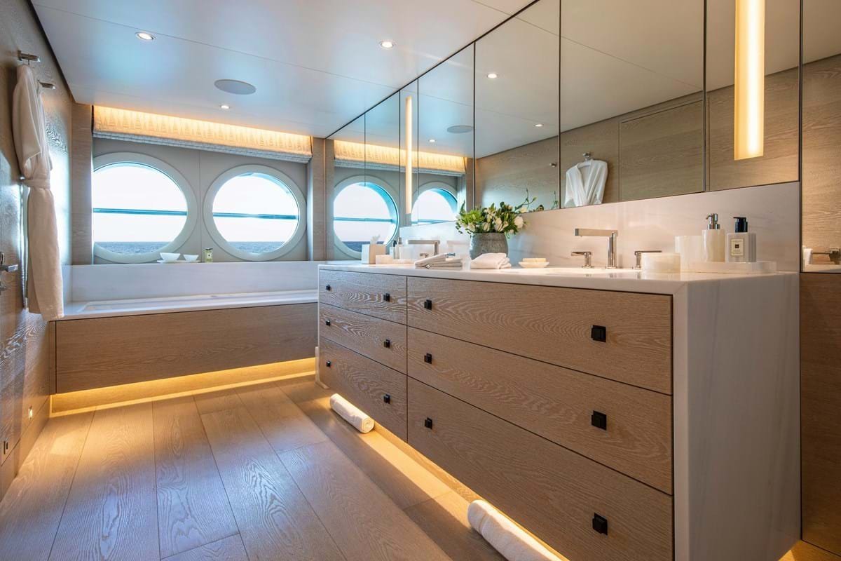 SANAM Motor yacht for sale - Image 13