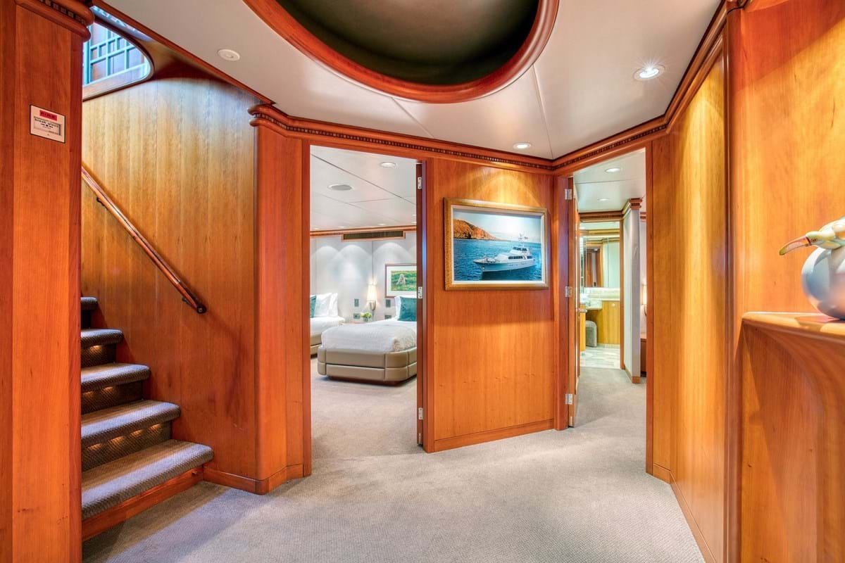 ICE BEAR Motor yacht for sale - Image 15