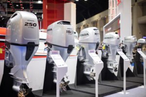 2 Stroke vs 4 Stroke Outboard Motors: What Is the Difference?