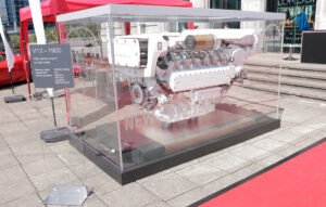 MAN V12 Marine Engines