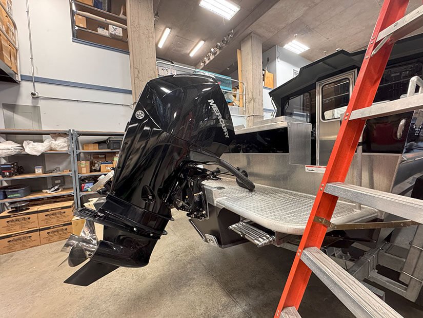 You are currently viewing Outboard Motor Troubleshooting: Common Problems & Solutions