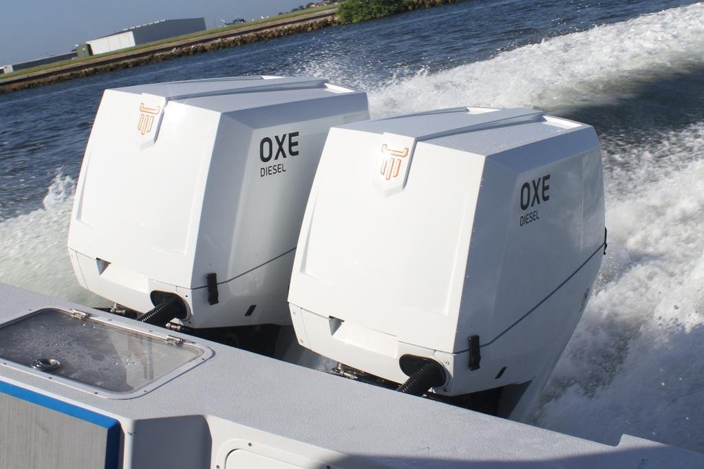 You are currently viewing Petrol vs Diesel Outboard Motors: Key Differences Explained